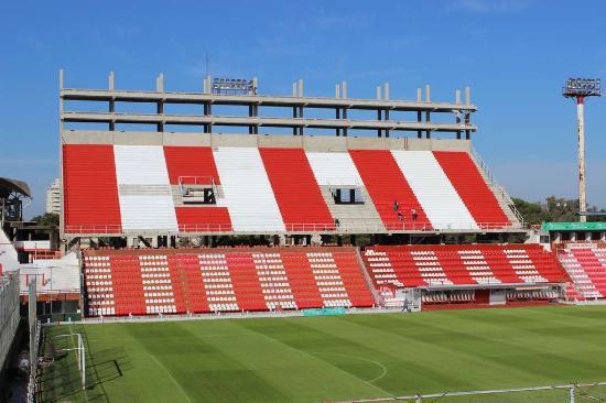 el Estadio 15 de Abril