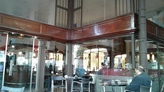 Newport Cafe
